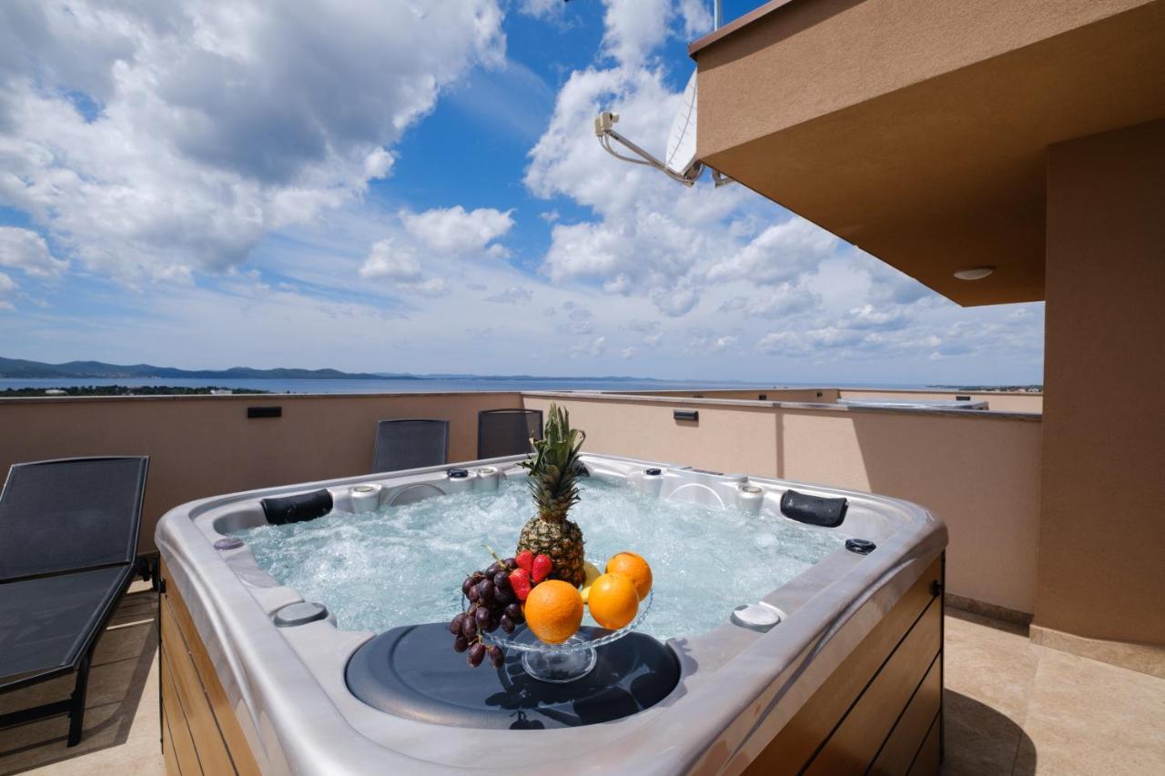 Apartments Luana With Private Jacuzzi Zadar Exterior photo