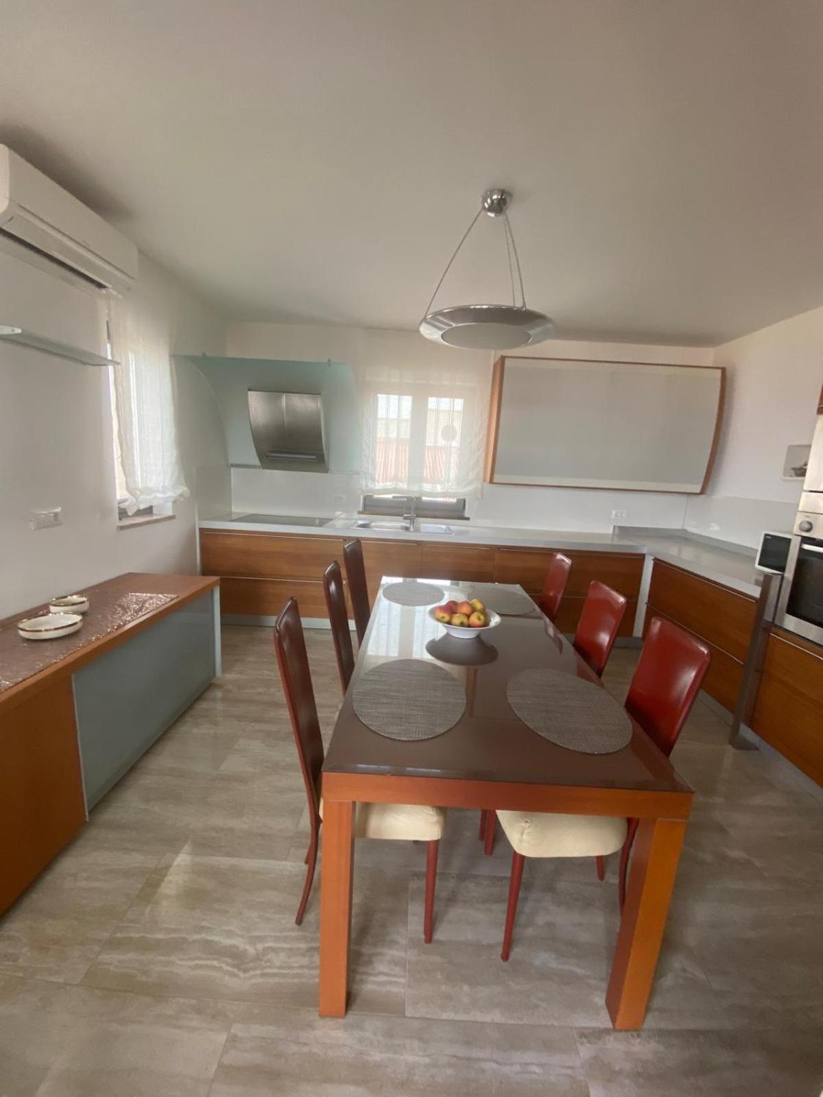 Apartments Luana With Private Jacuzzi Zadar Exterior photo