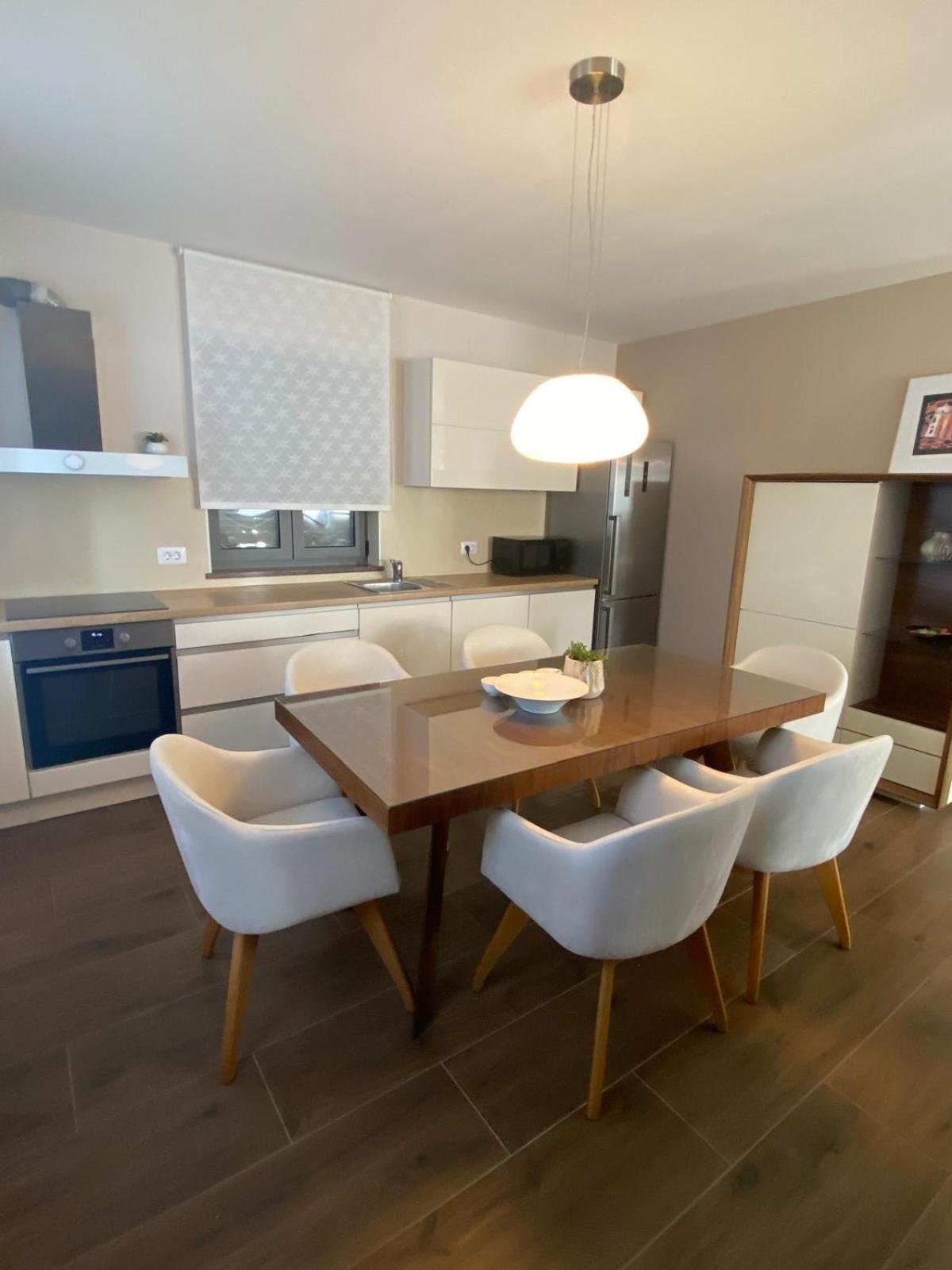Apartments Luana With Private Jacuzzi Zadar Exterior photo