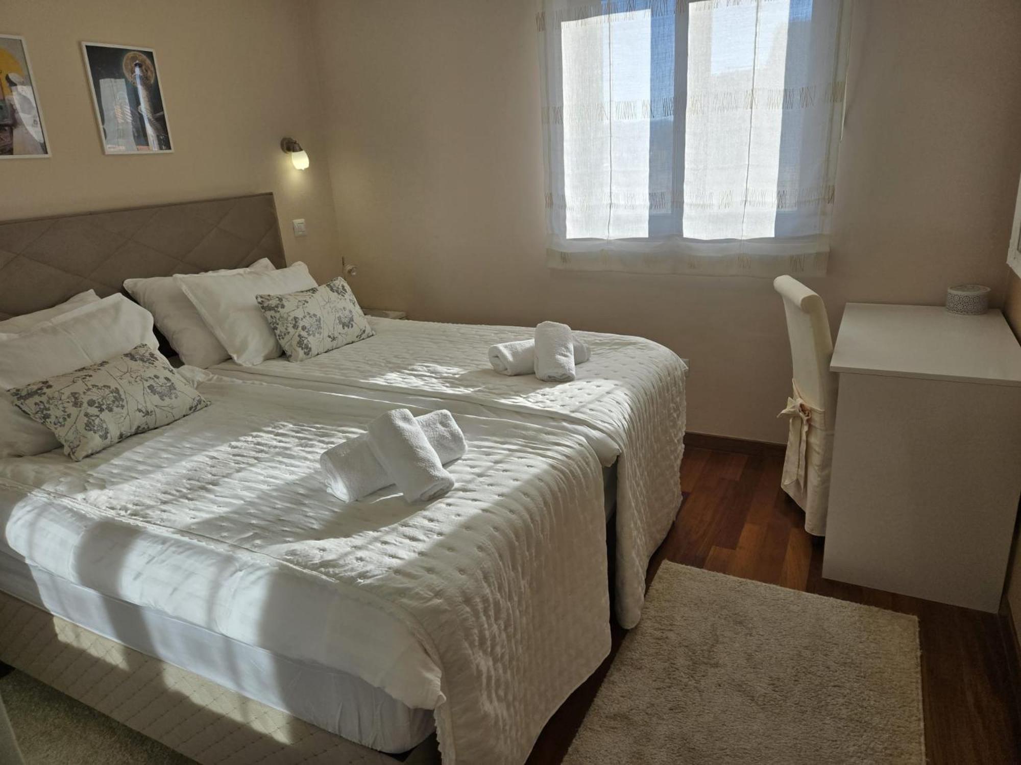 Apartments Luana With Private Jacuzzi Zadar Exterior photo